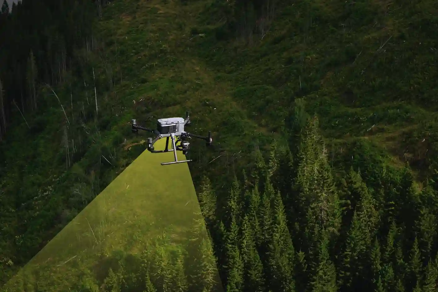 LiDAR penetrating trees for ground elevation map.