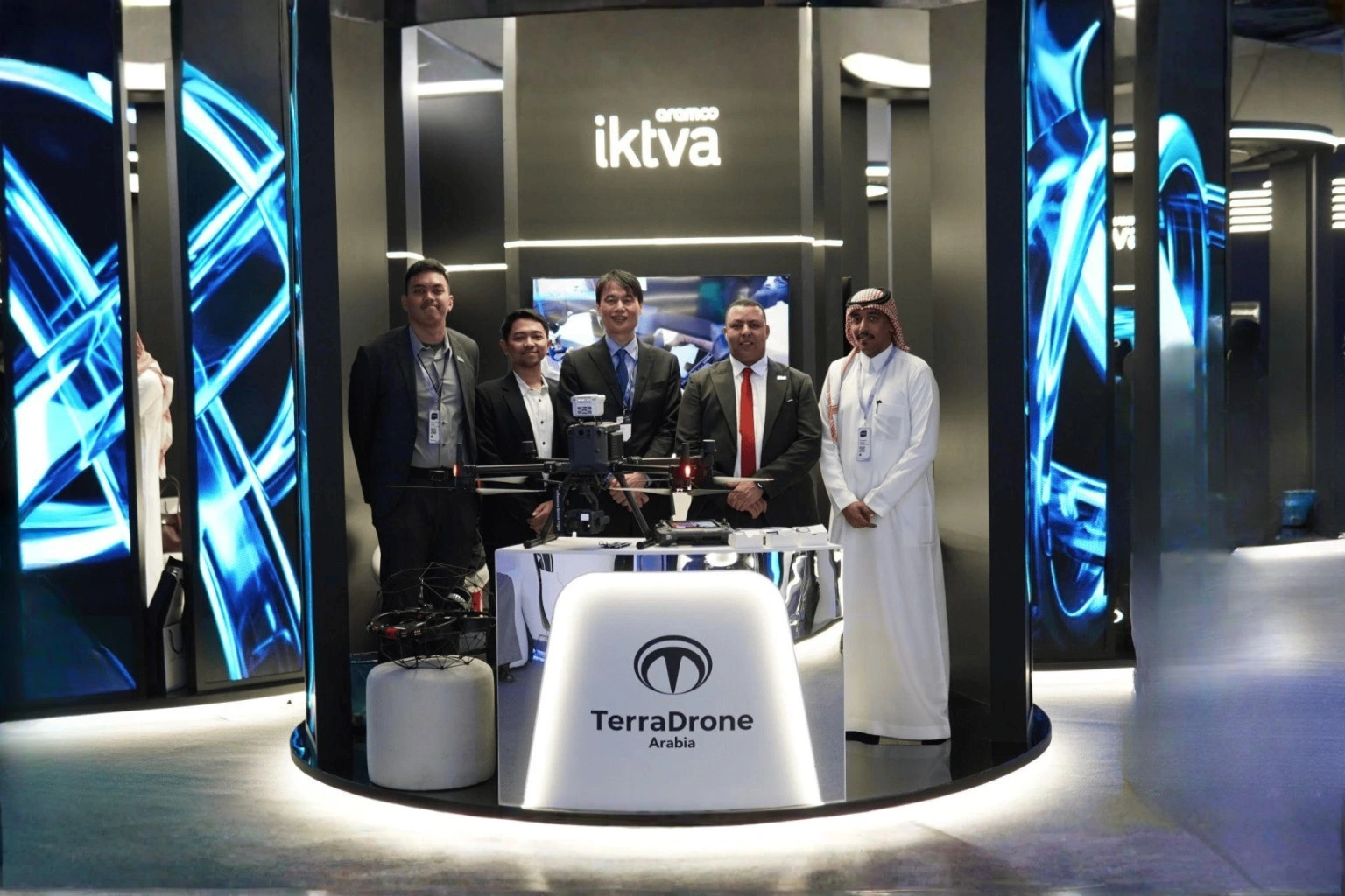 Terra Drone Arabia and Saudi Aramco MoU signing to advance drone localization.